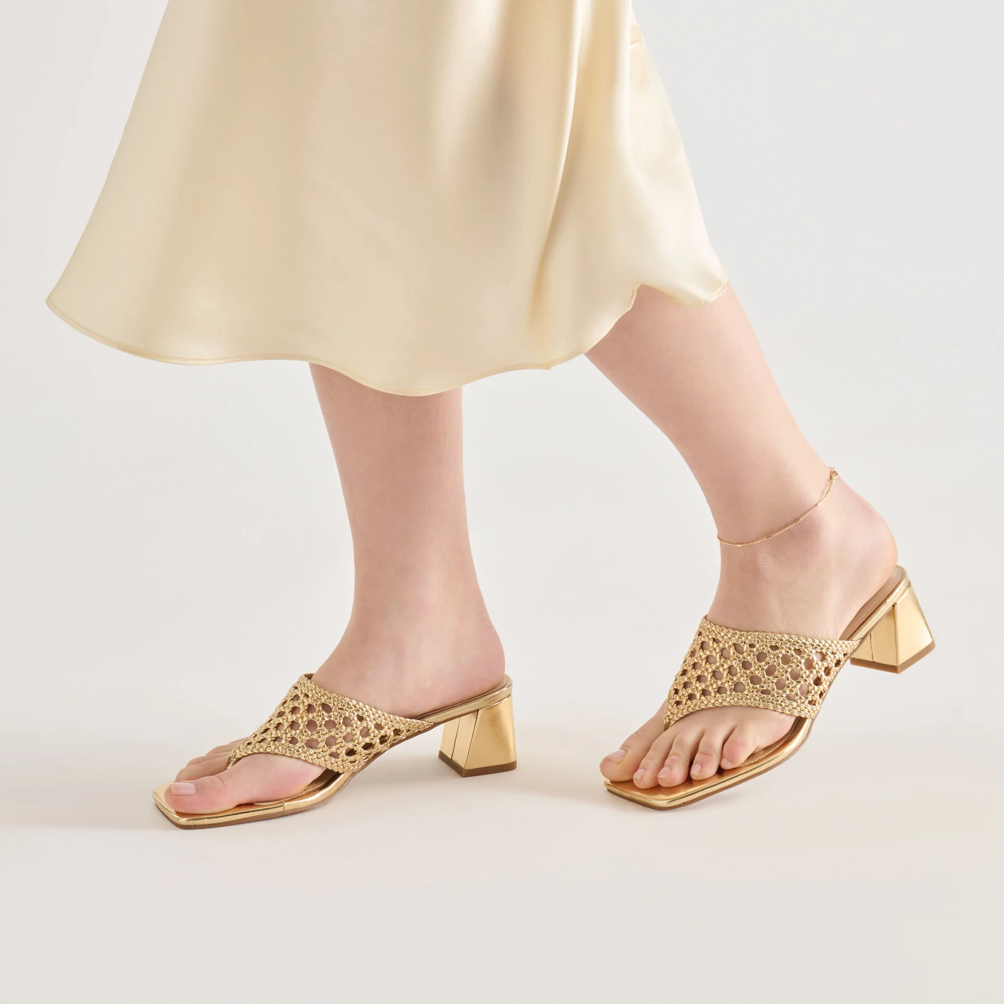 BARLO HEELS GOLD WOVEN STELLA - Image 2