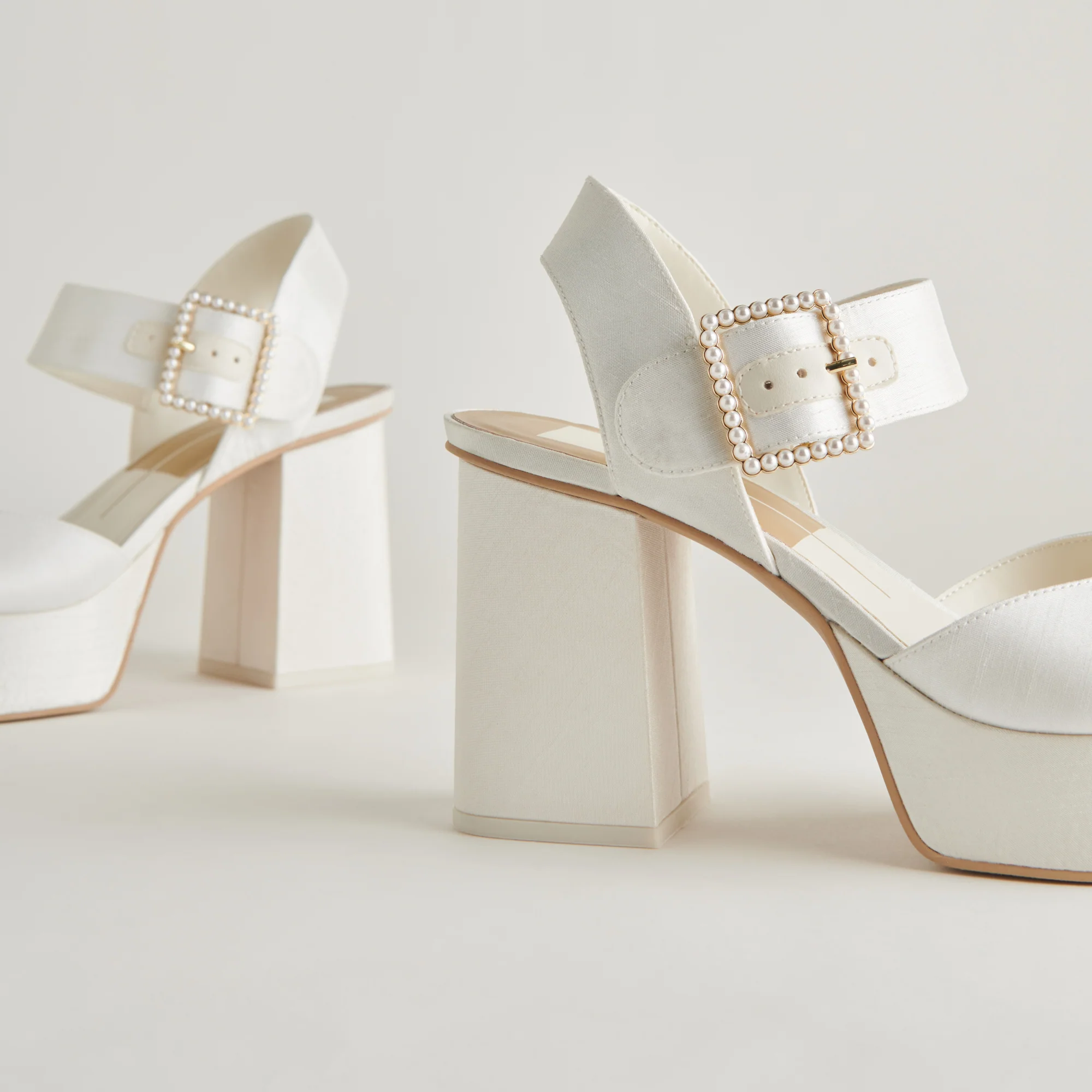 BOBBY PEARL HEELS WHITE PEARLS - Image 5