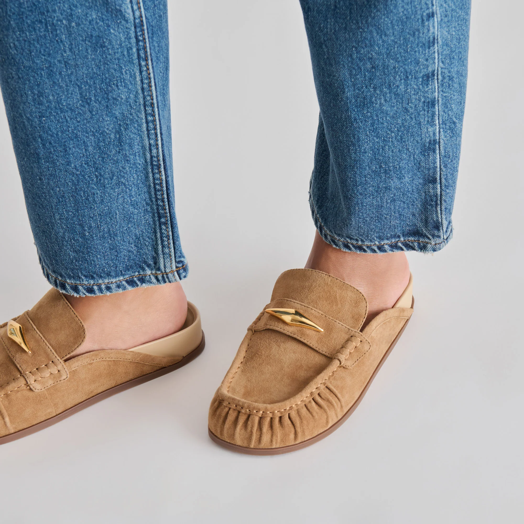 JODERO FLATS LT BROWN SUEDE - Image 2